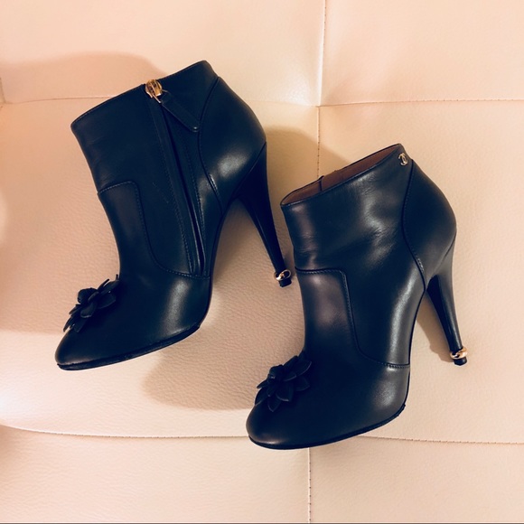 Auth. Chanel with box. Dark Grey short boots 35.5 - Picture 2 of 8